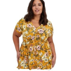 TORRID Breezy Floral Peplum Style Yellow Top Size Large